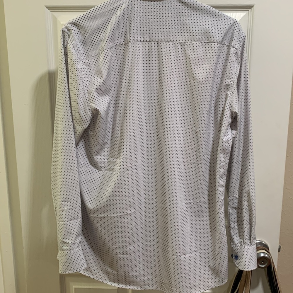 Button up - Picture 3 of 6